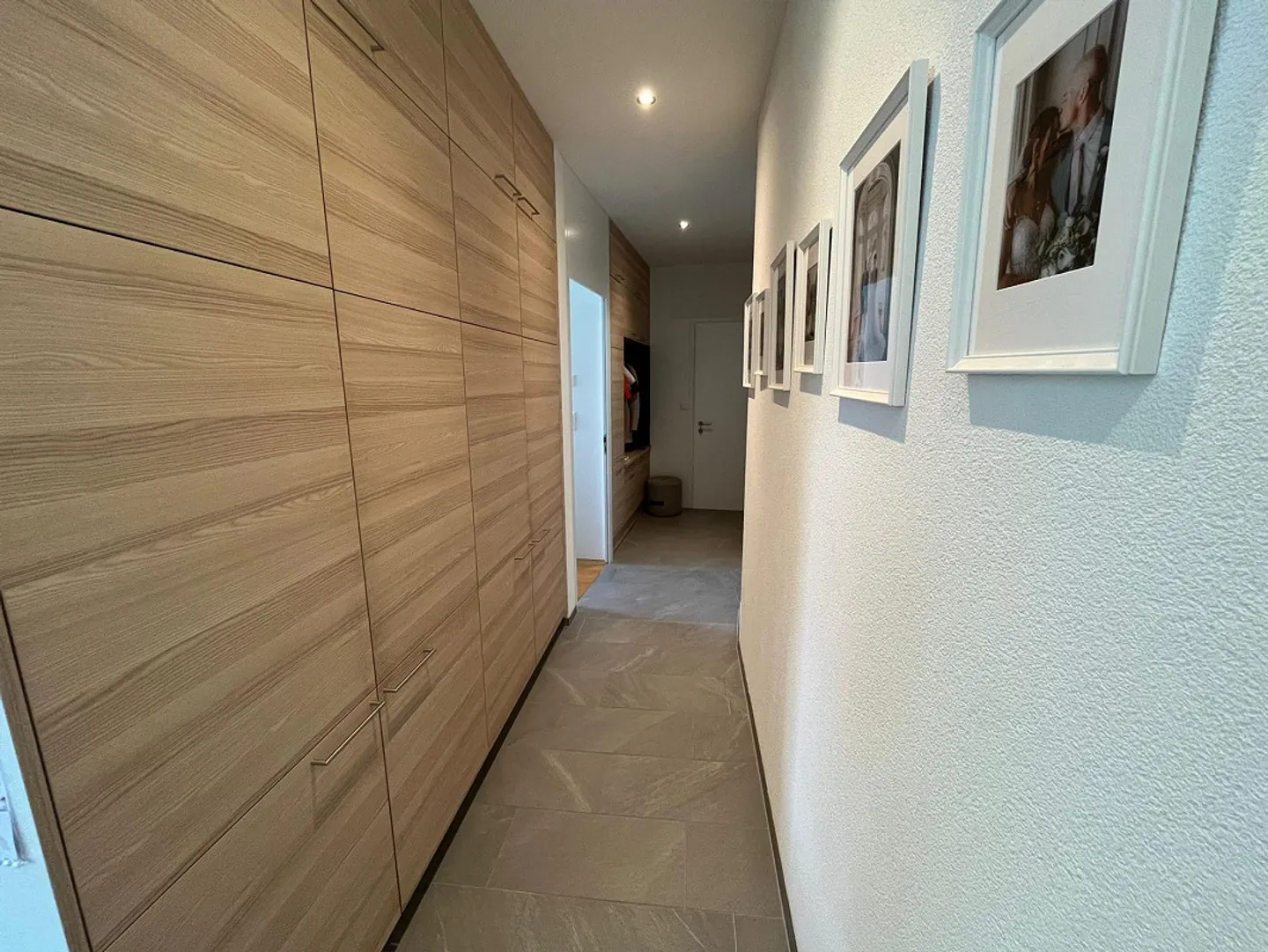 Moderne 4,5 Zimmerwohnung - Foto 4 von 19