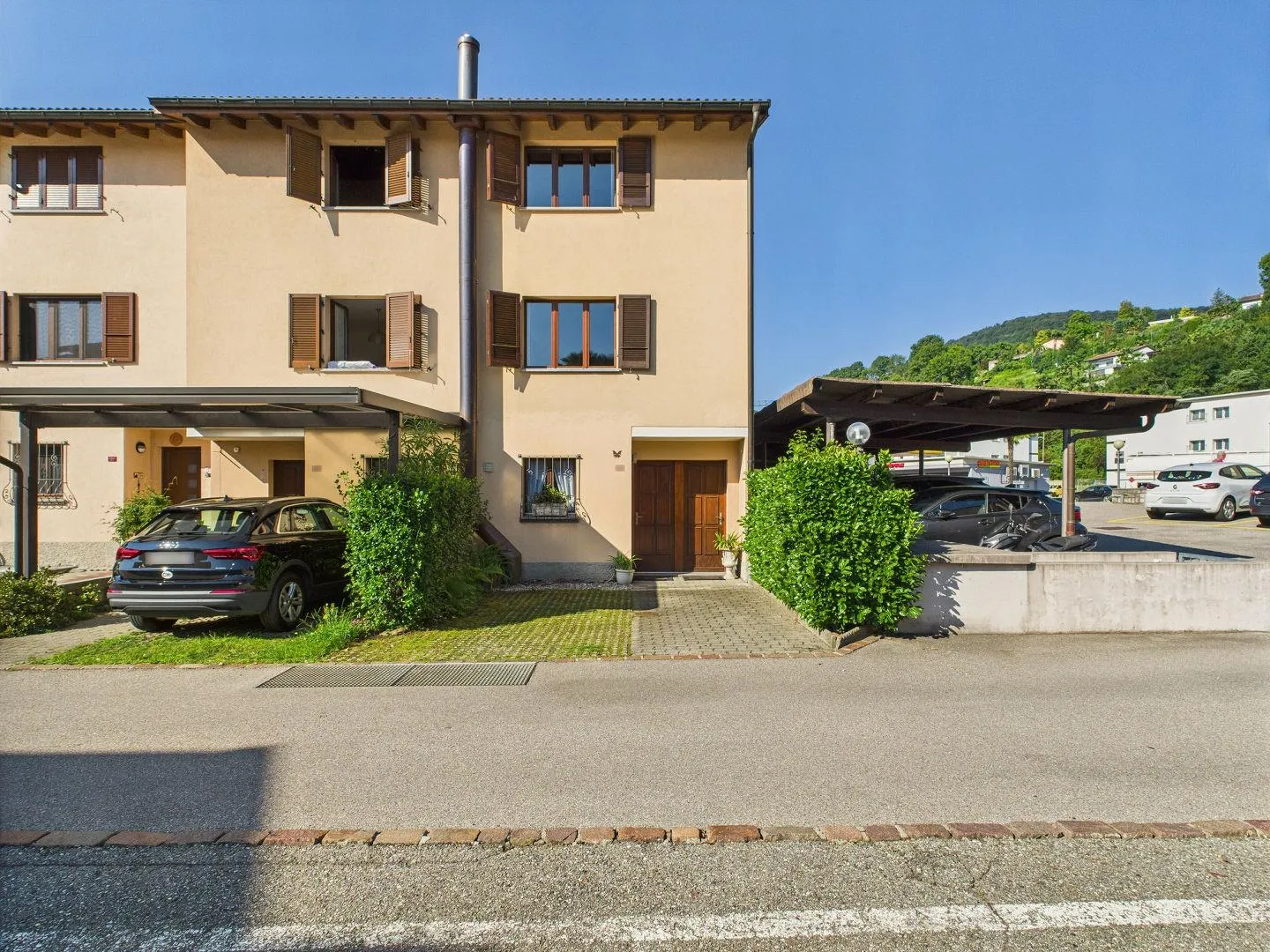 Casa unifamiliare di 5 locali con giardino e piscina condominiale | Einfamilienhaus mit 5 Zimmern, Garten und Gemeinschaftspool - Foto 9 di 13