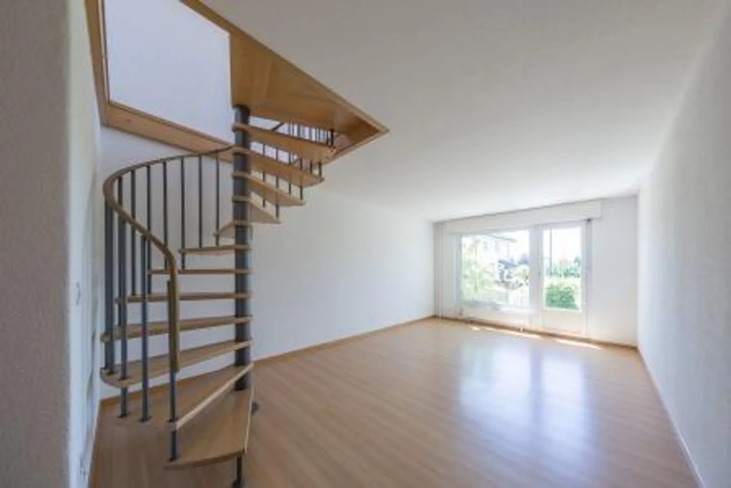 Maisonette apartment with terrace - Photo 2 of 5