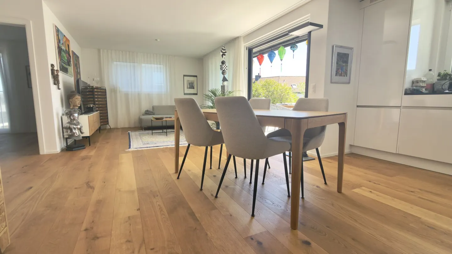 Stilvolle Attikawohnung für Expats - Foto 12 von 16