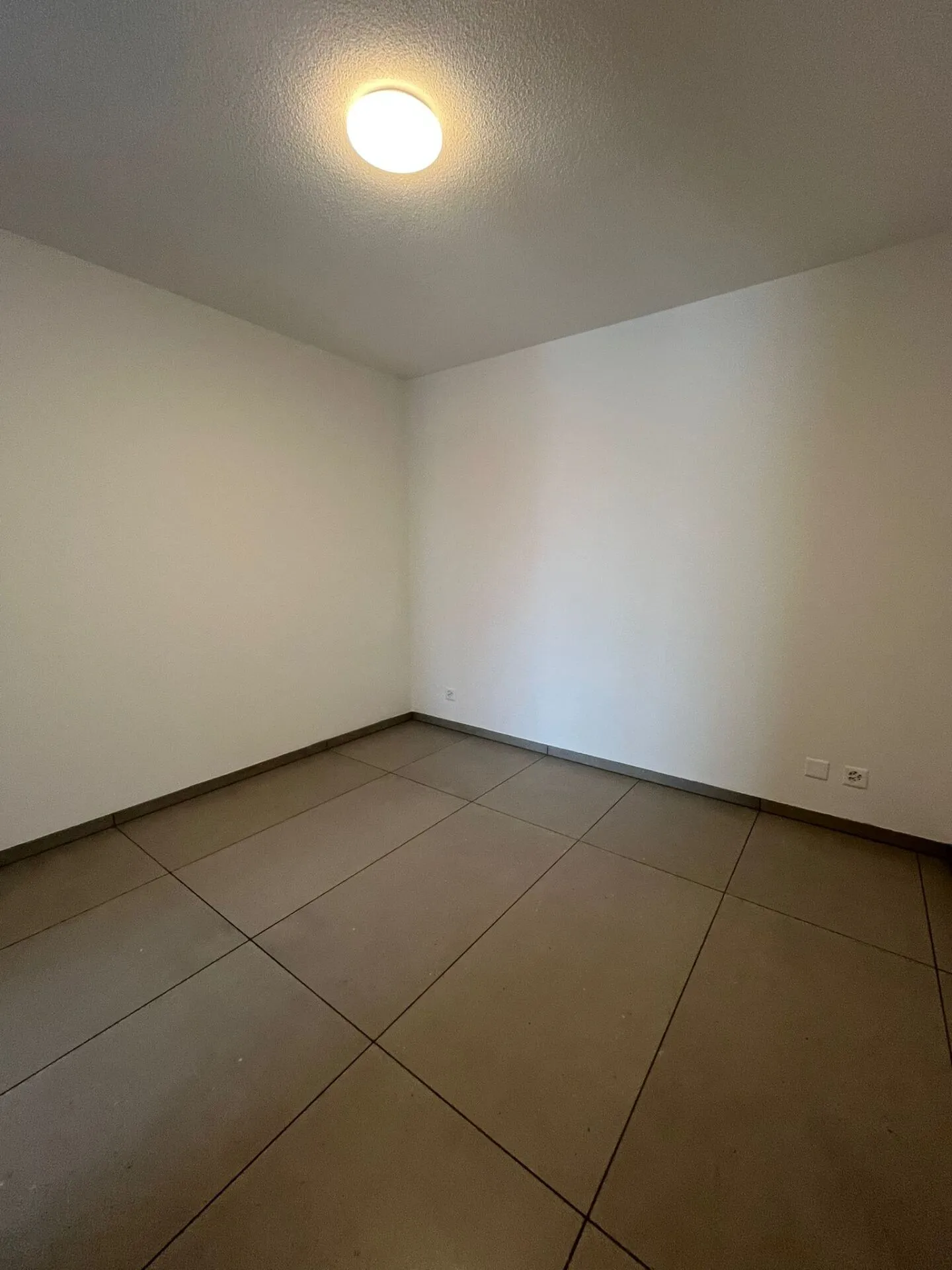 Studio apartment for rent in Locarno - Photo 3 of 4