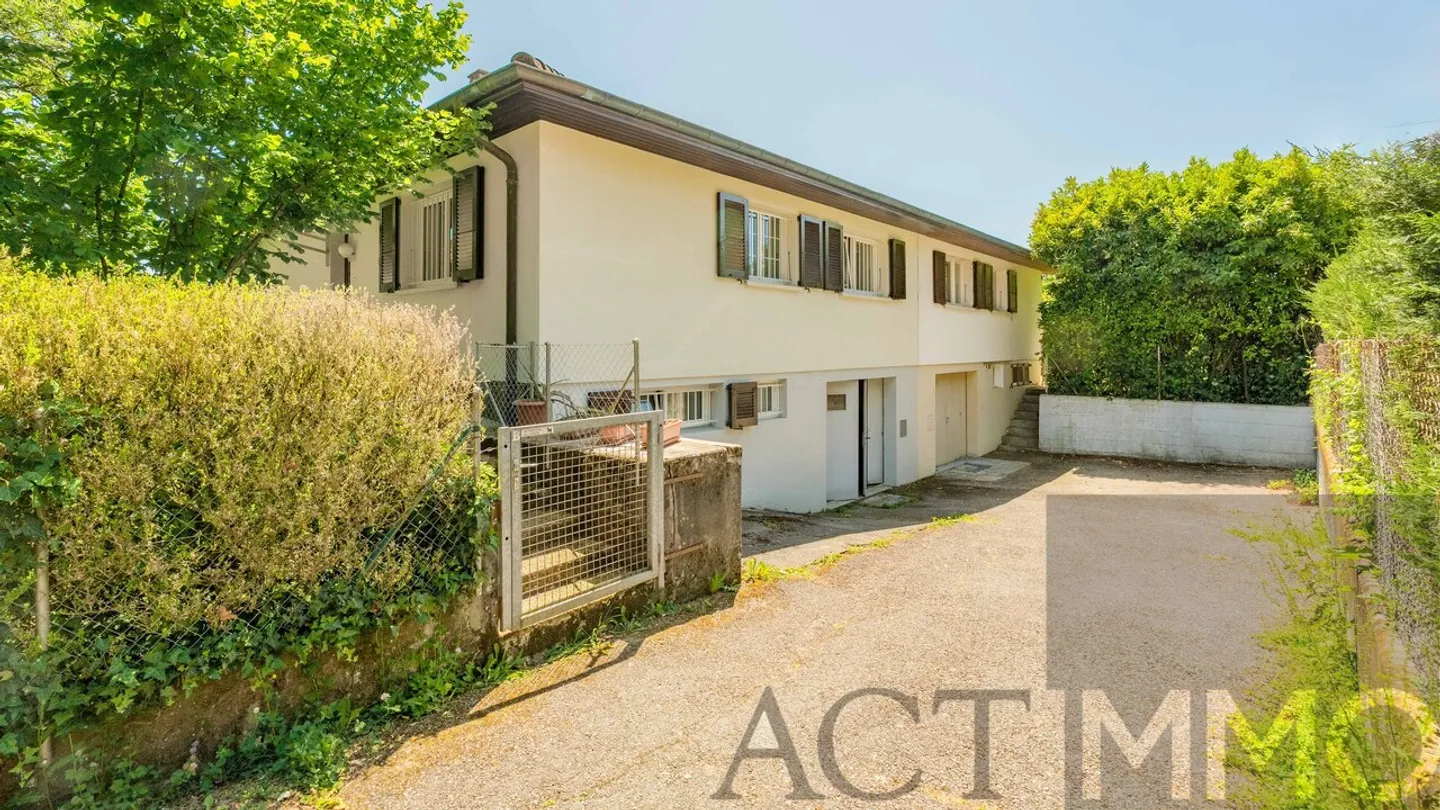 Maison Familiale Spacieuse - Photo 1 sur 9