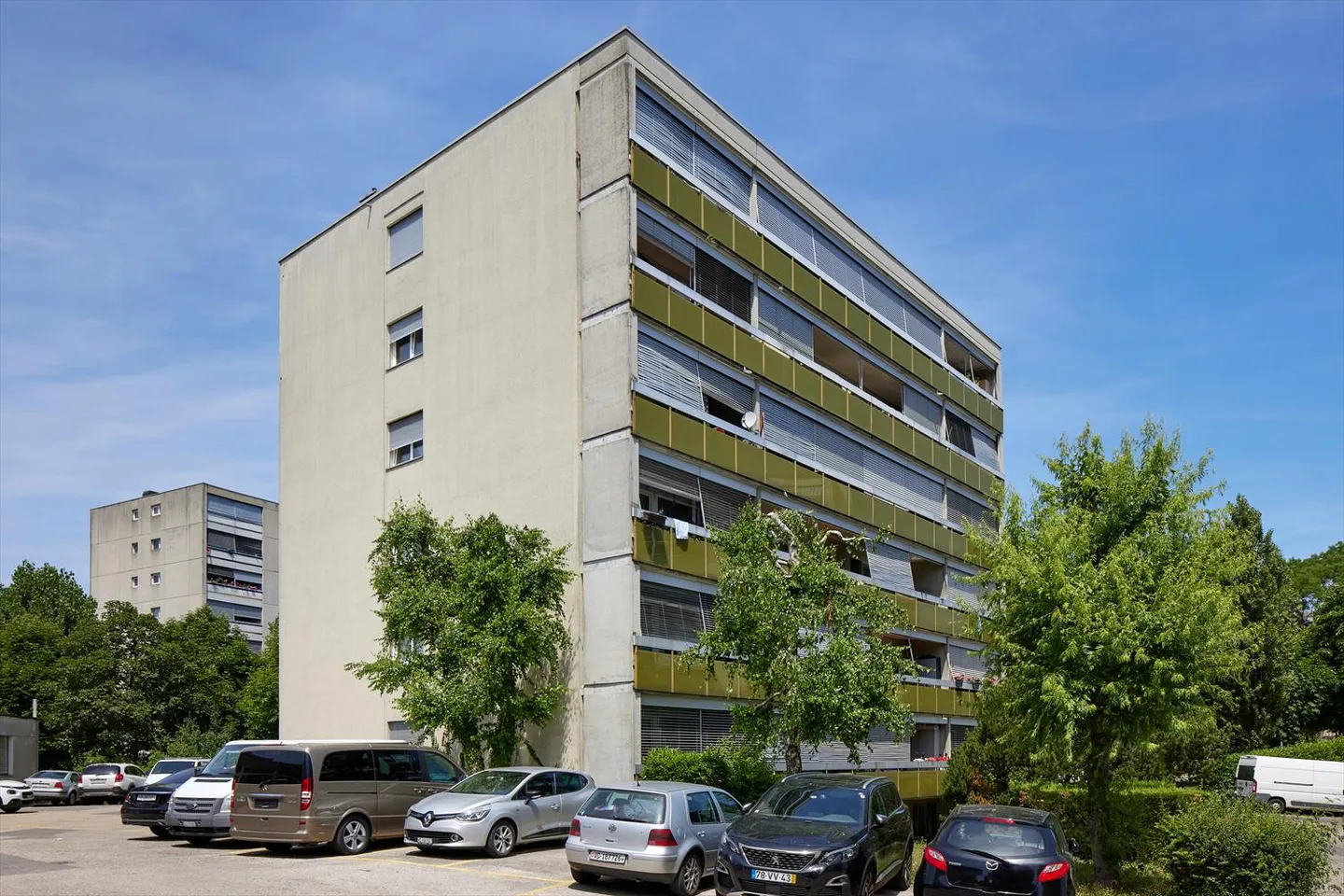 2.5 Room Apartment - Photo 2 of 3