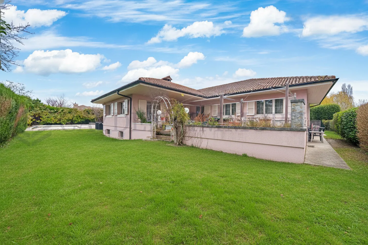 Villa individuelle avec 6 chambres, avec piscine - Photo 3 sur 4