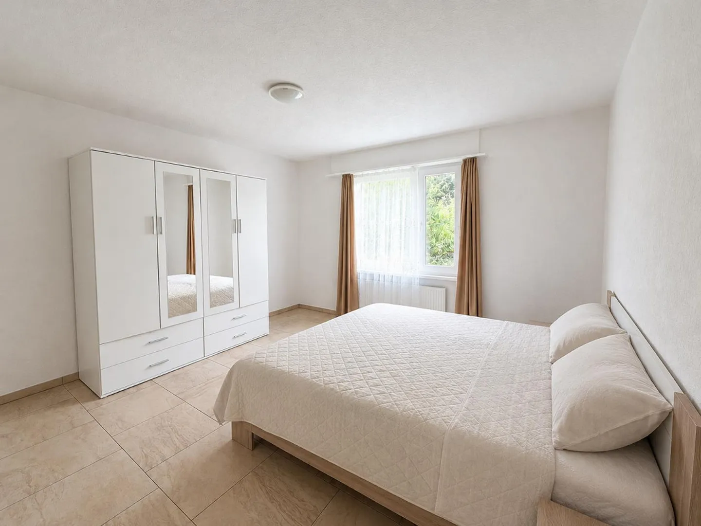 Helle 3.5-Zimmer-Wohnung mit Aussicht - Foto 4 von 13