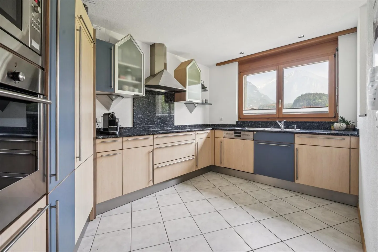 Casa con 9.5 stanze - Foto 8 di 12