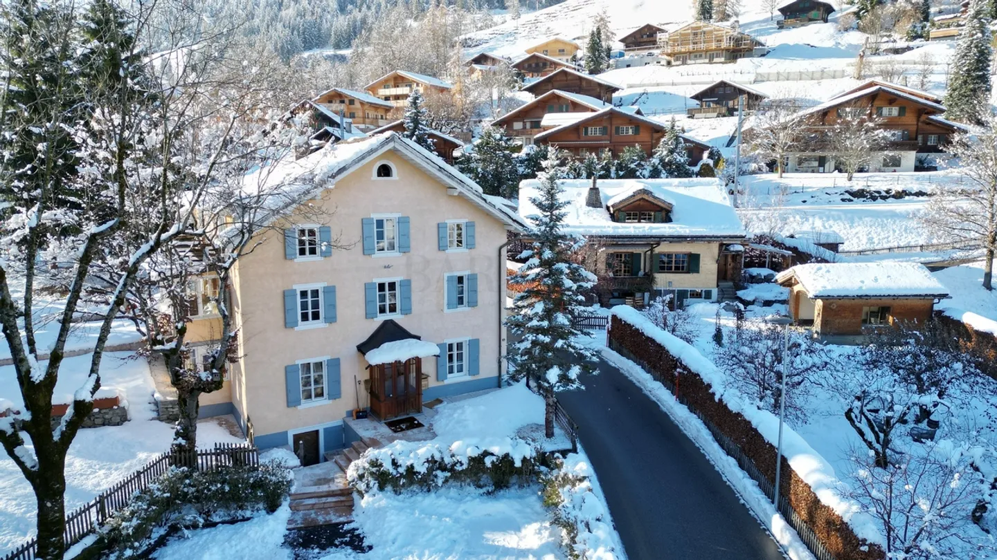 Außergewöhnlich - Steinhaus im Dorf mit großem Garten - Foto 1 von 13
