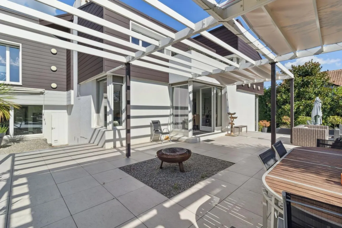 Zeitgenössische Eleganz im Herzen der Genfer Landschaft - Foto 10 von 13