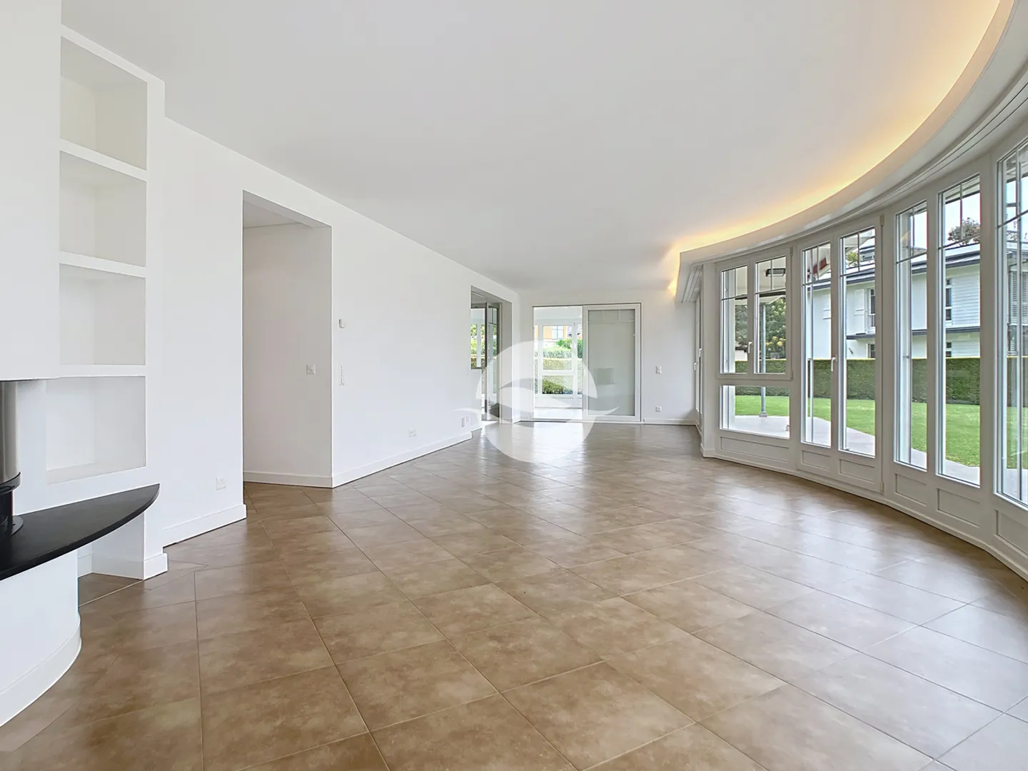 Appartement moderne en rez-de-jardin - Photo 2 sur 15