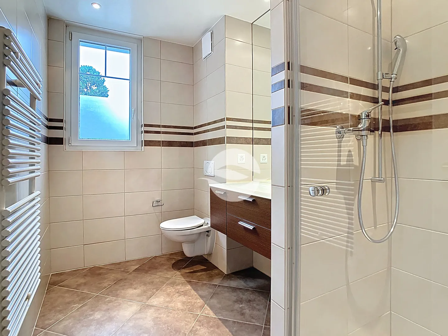 Appartement moderne en rez-de-jardin - Photo 10 sur 15