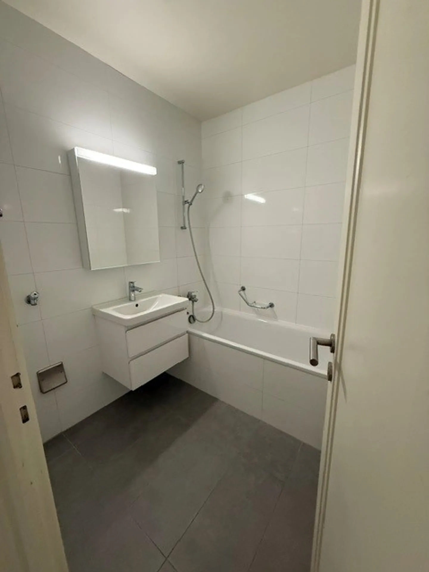Charmant appartement 4 pièces - Photo 7 sur 9