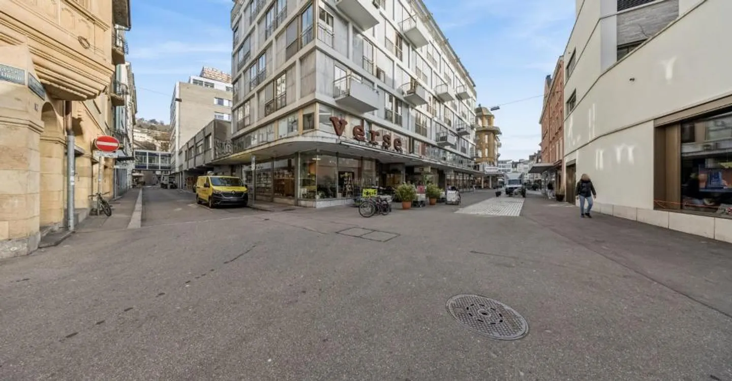 La tua nuova oasi di benessere nel centro di Biel! - Foto 1 di 8