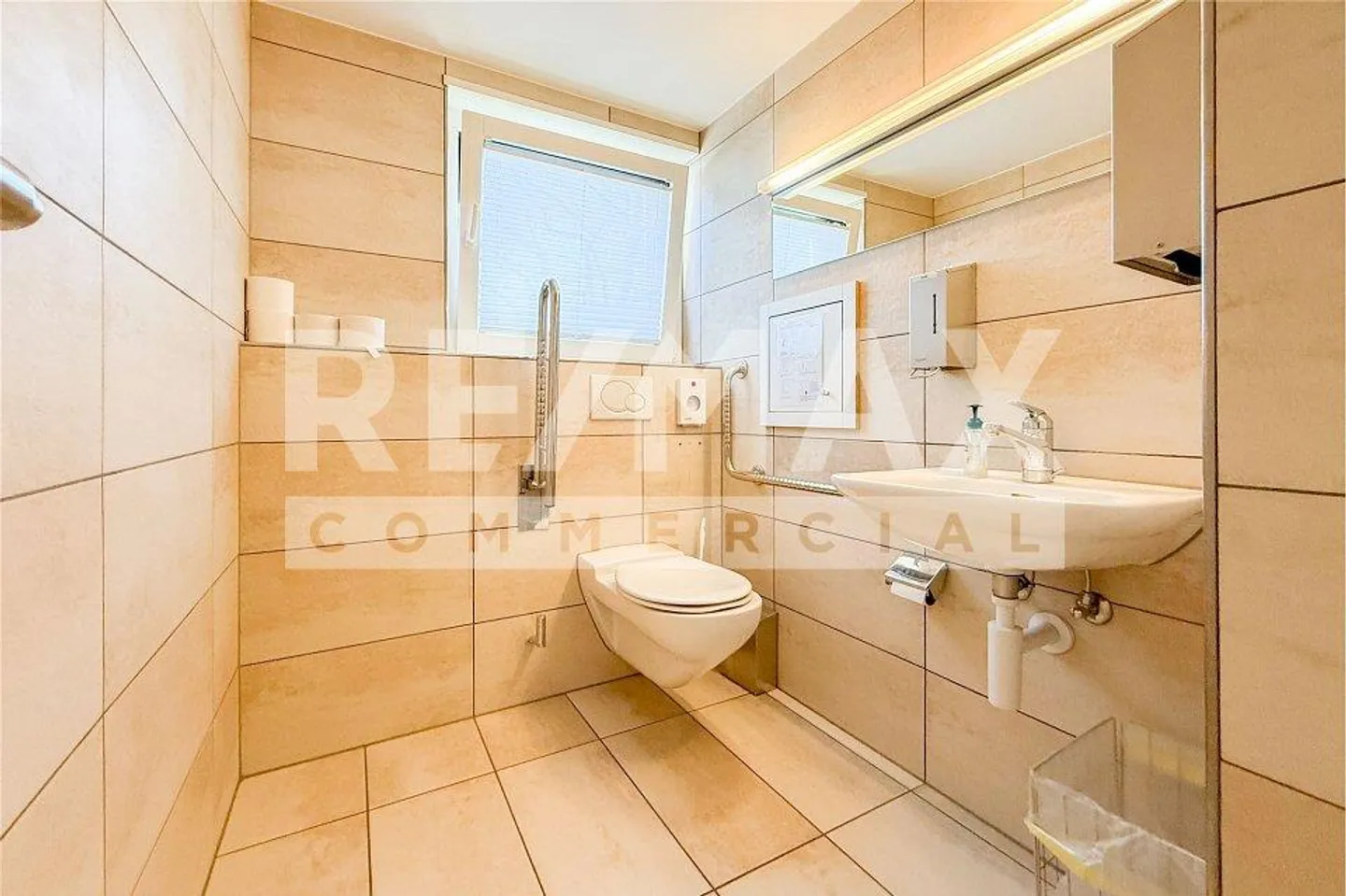 Zentrale Praxisräume in Rheinfelden - Foto 6 von 13