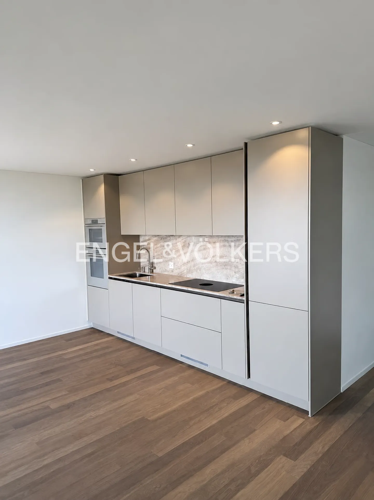 Exklusive 2.5-Zimmer-Wohnung mit Panoramablick auf Zürichsee, Alpen un - Photo 6 sur 8