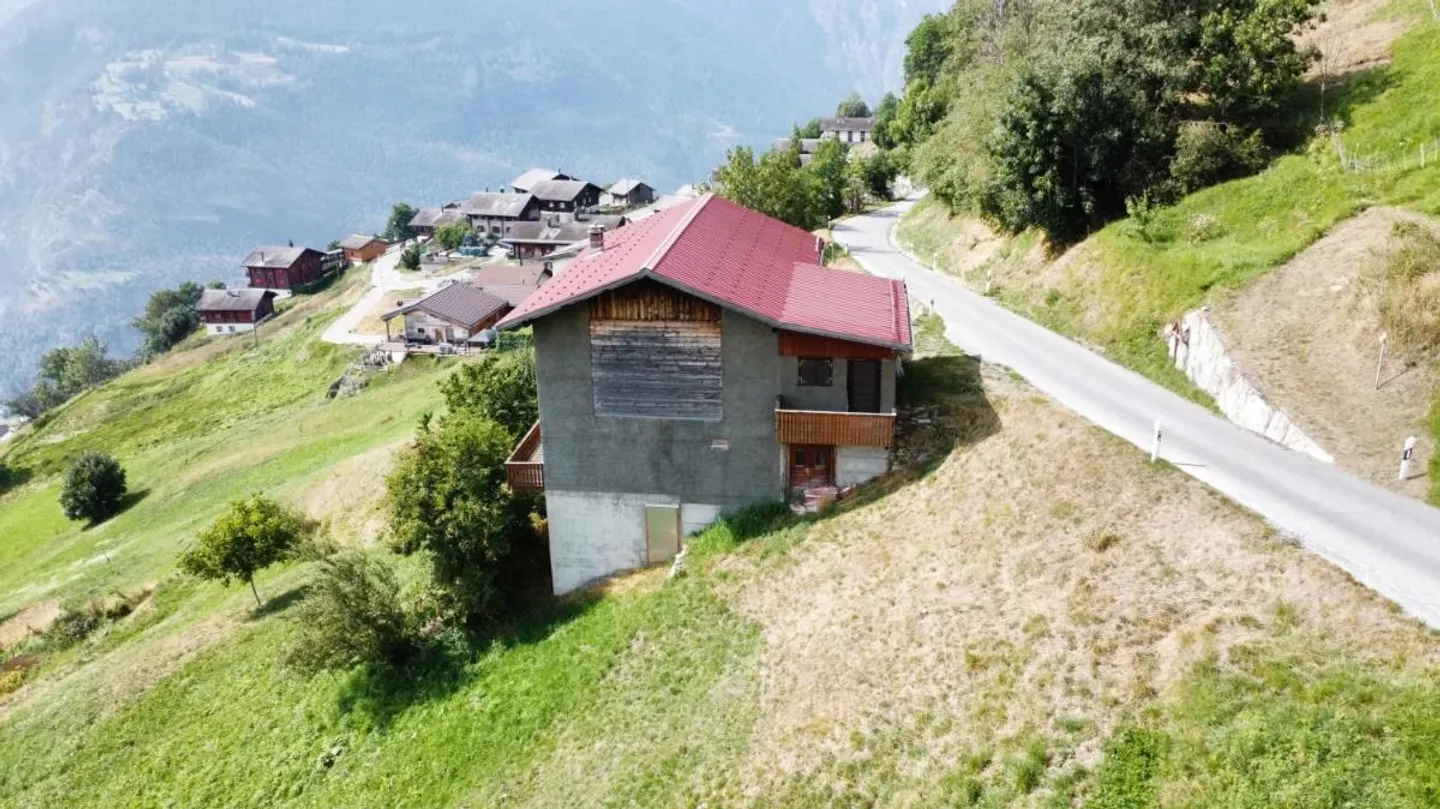 Edificio economico spazioso nel villaggio di zafferano di Mund - Foto 2 di 10