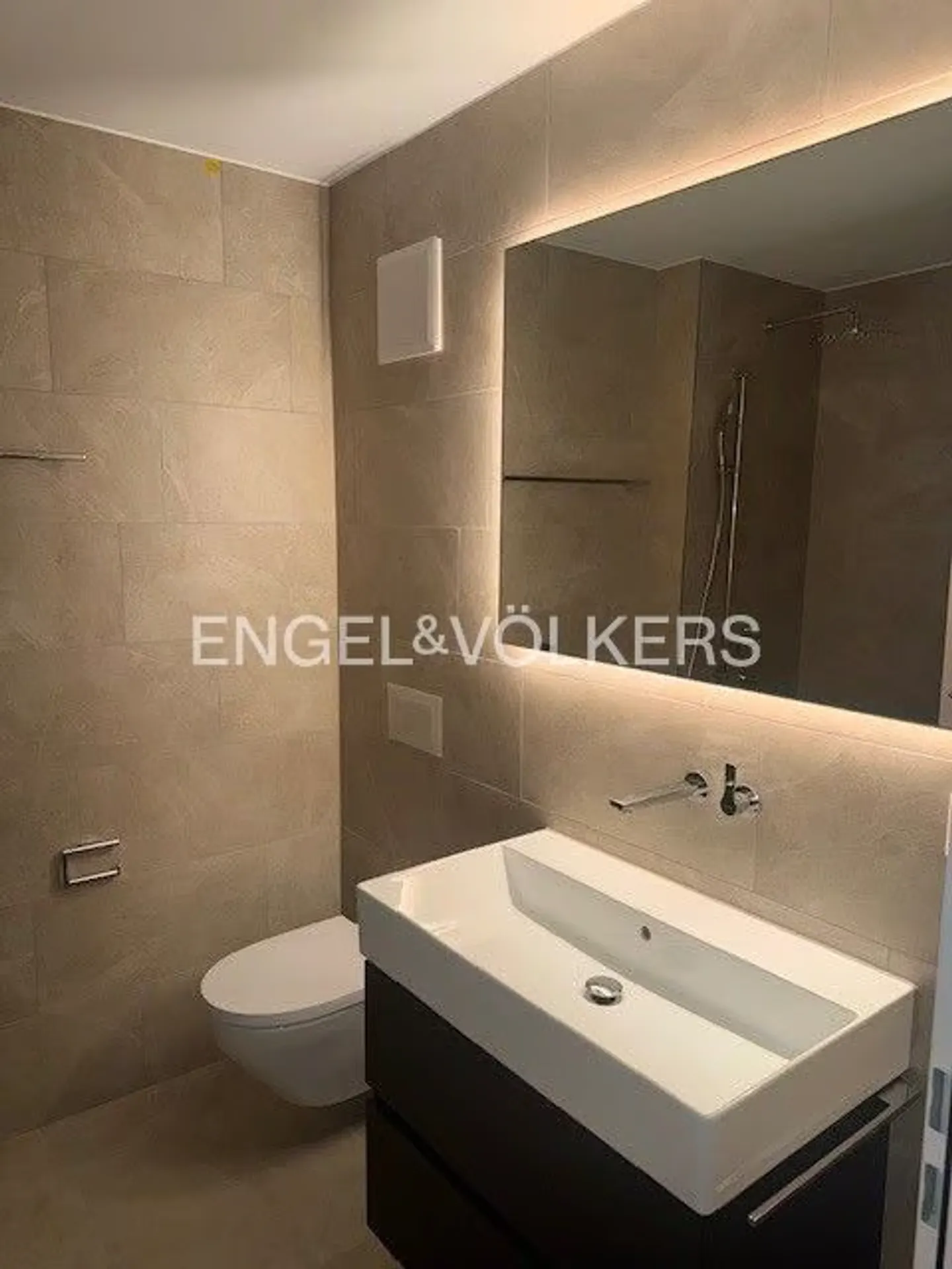 Exklusive 2.5-Zimmer-Wohnung mit Panoramablick auf Zürichsee, Alpen un - Photo 8 sur 8
