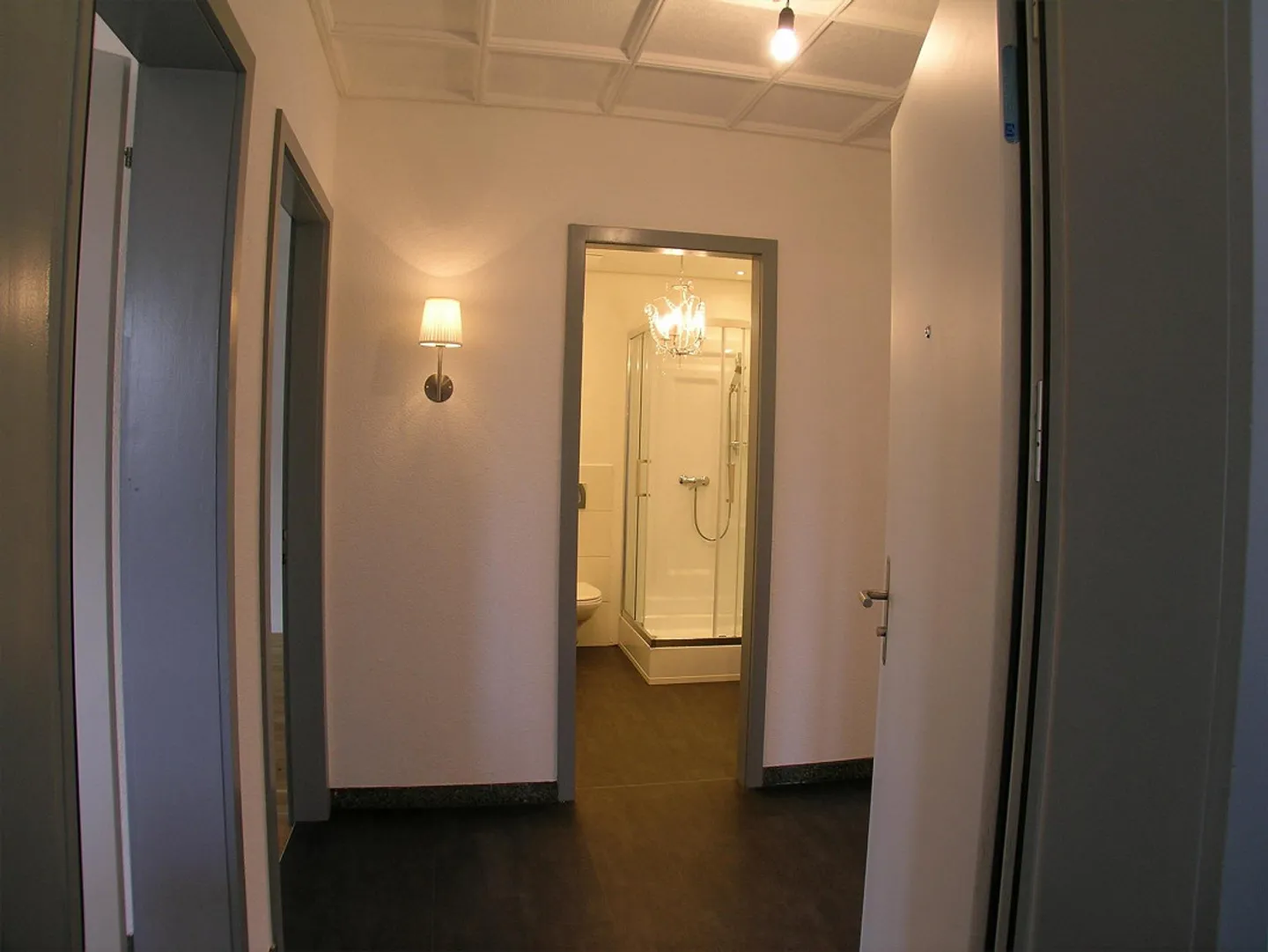 Appartement de 3,5 pièces au rez-de-chaussée (4 appartements) avec espace jardin - Photo 2 sur 22