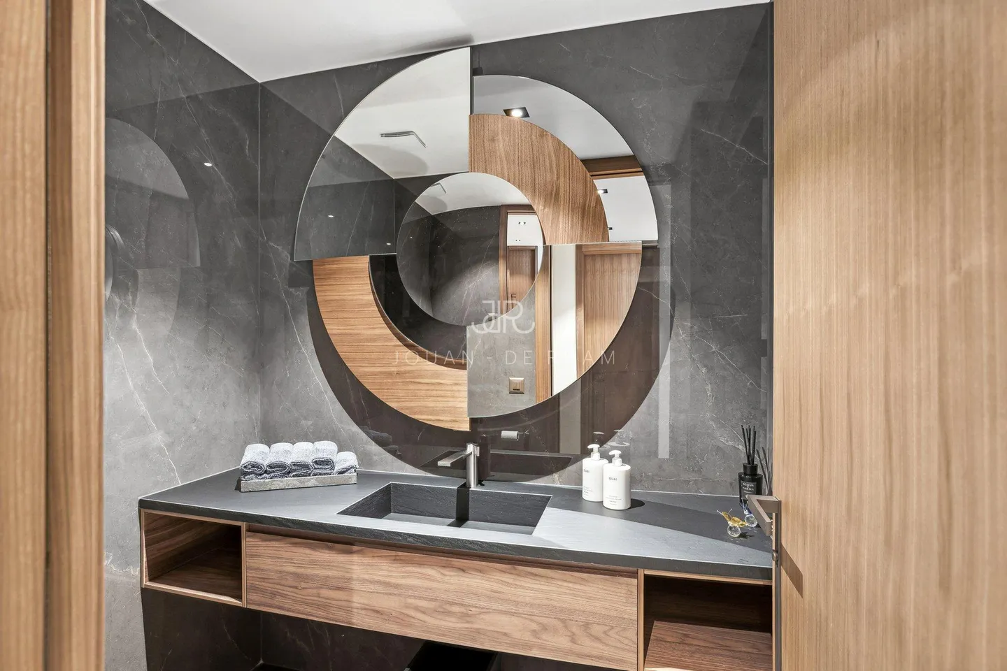 Exclusif - Maison Moderne - Photo 2 sur 3