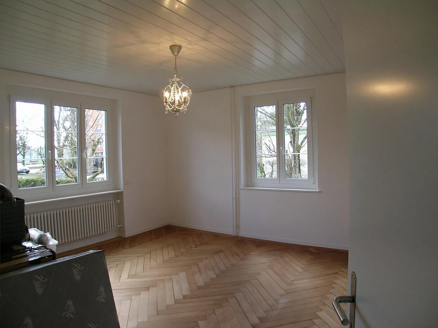 Appartement de 3,5 pièces au rez-de-chaussée (4 appartements) avec espace jardin - Photo 4 sur 22