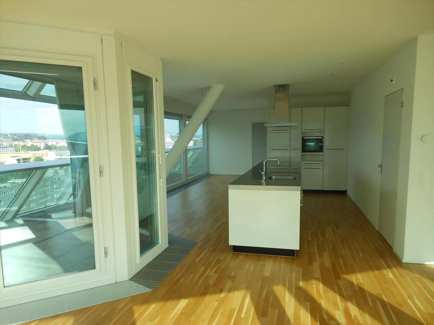 A Crystal of Steel and Glass - Photo 2 of 5