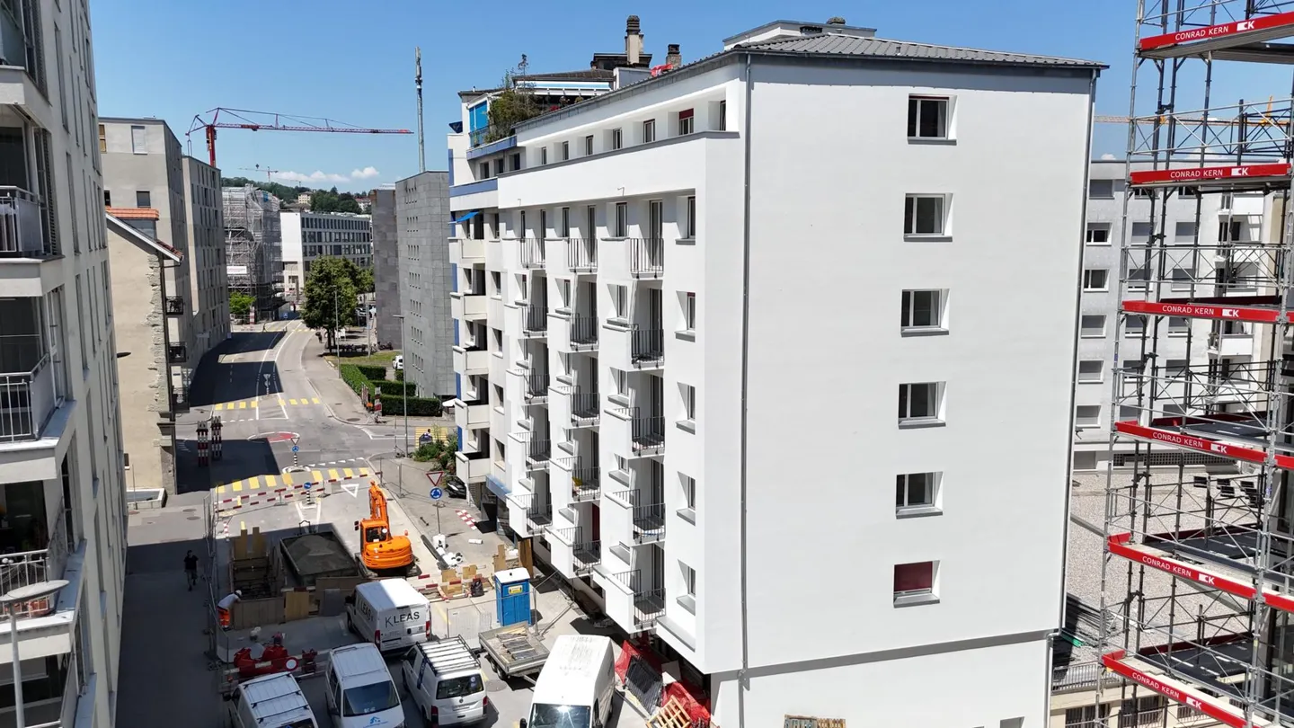 Spazio Commerciale Ristrutturato - Foto 4 di 10