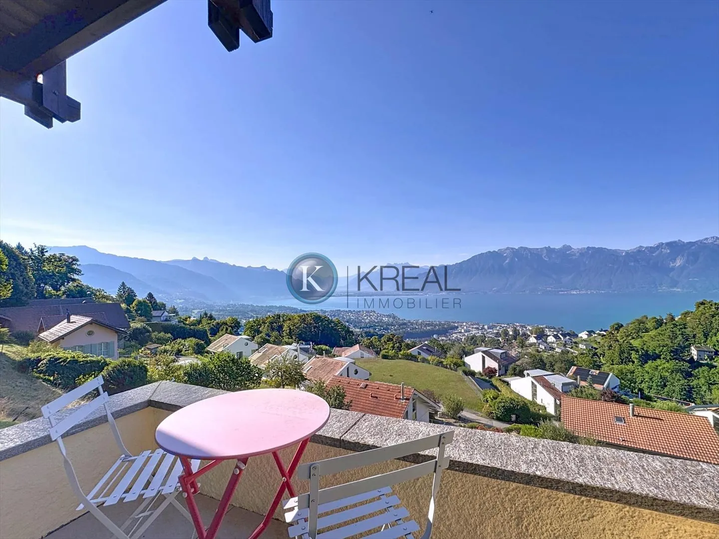 Selten zu verkaufen: Luxuswohnung mit Terrasse und außergewöhnlichem Panorama! - Foto 2 von 10