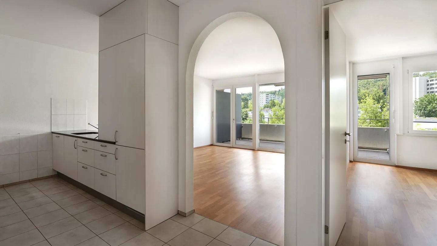 Beautiful 2.5 Room Apartment in Zurich - Photo 3 of 9
