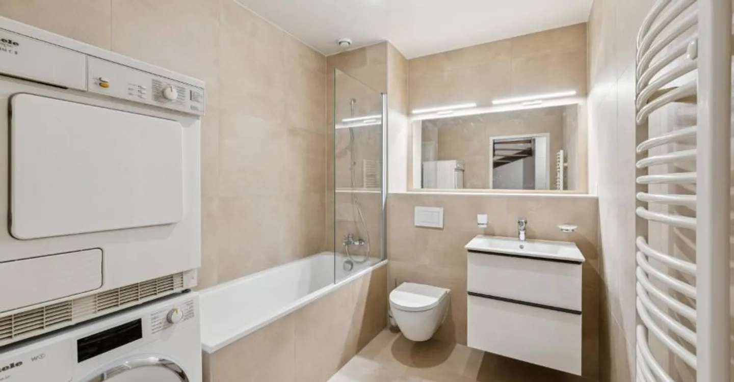 Exceptionnel attique en duplex avec terrasse rooftop ! - Foto 4 von 12