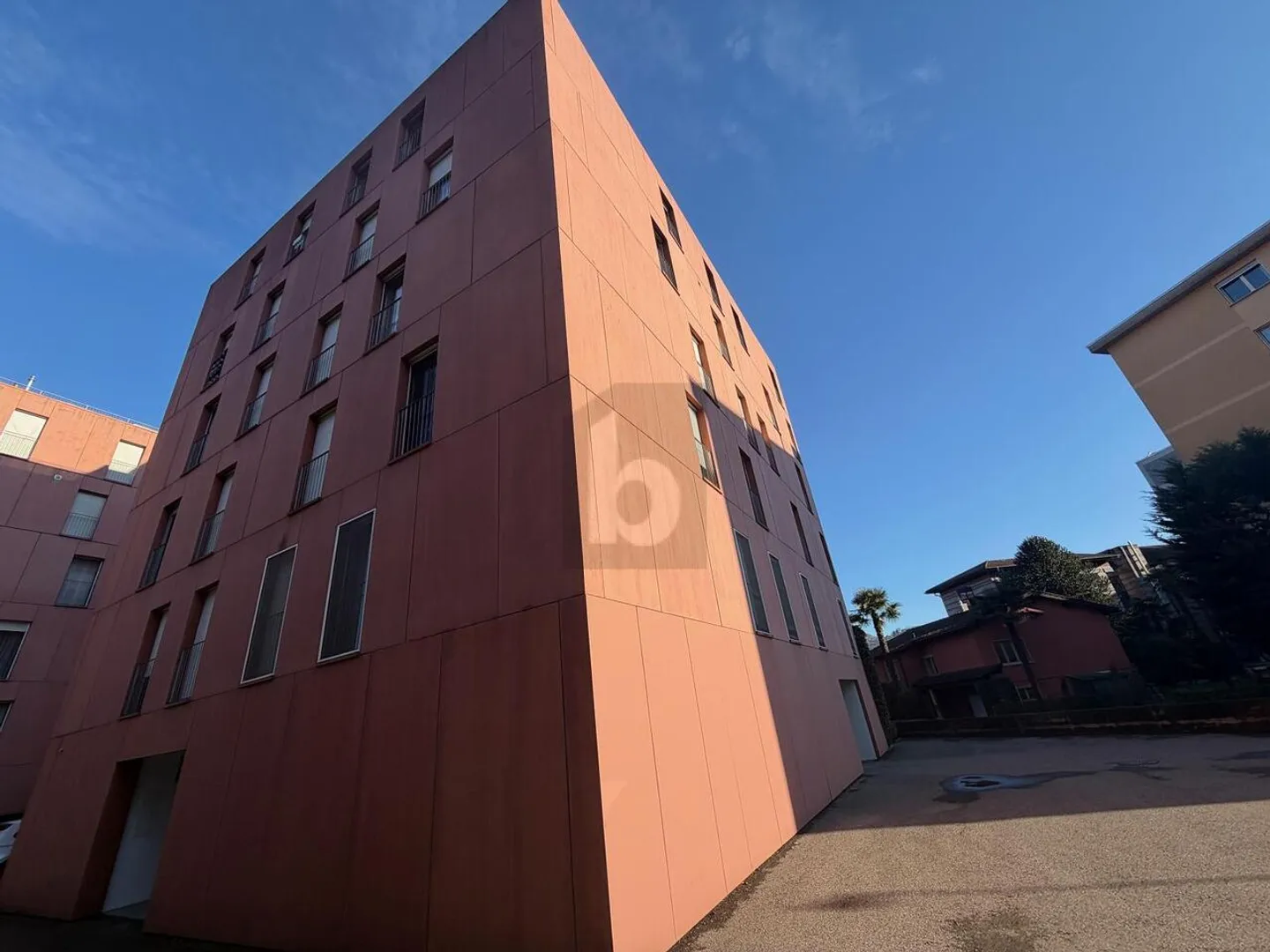 GRANDE TERRASSE VUE SUR LE LAC - Photo 1 sur 6