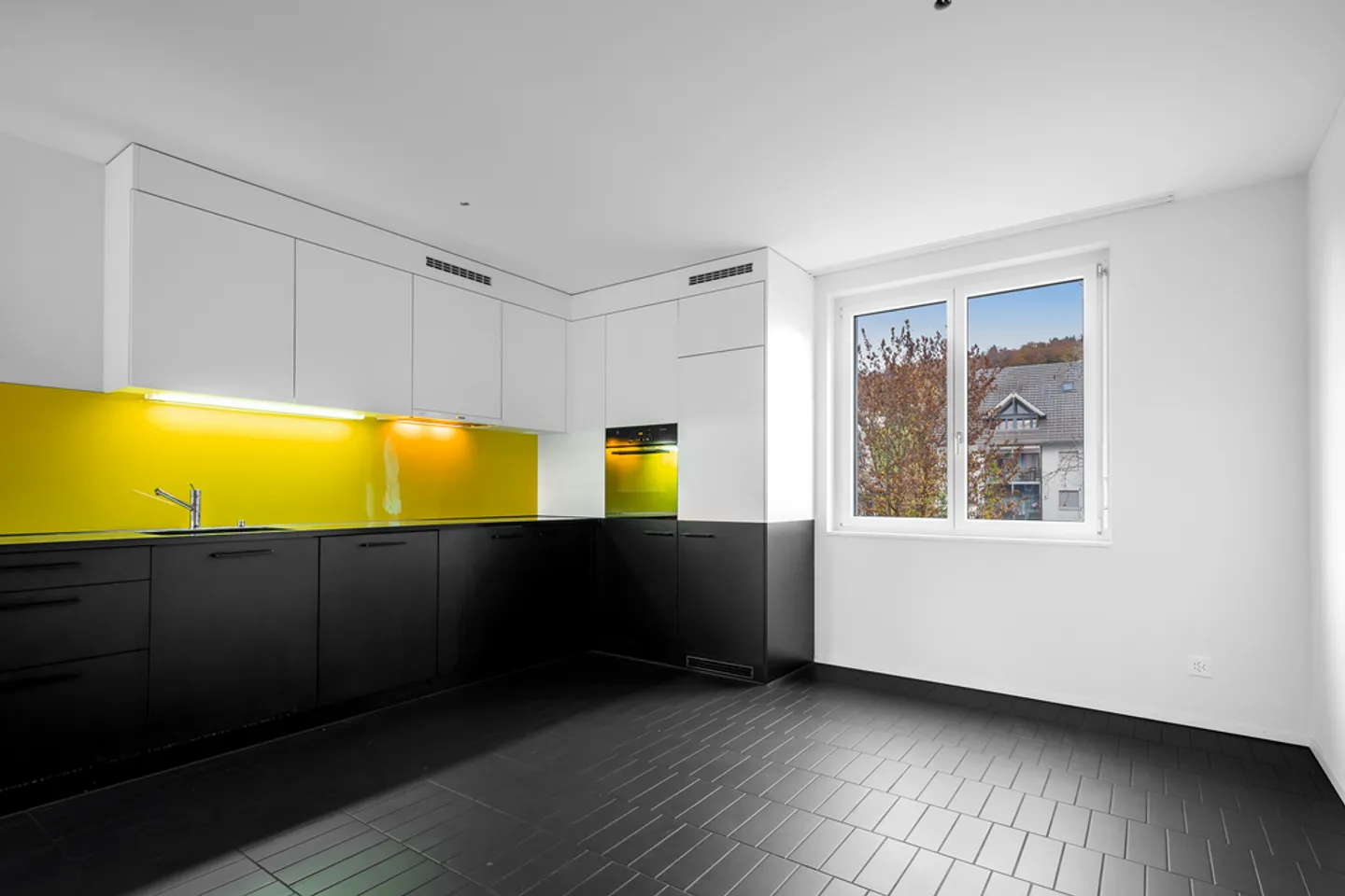 Beautiful living in the exclusive development Hofwies - Photo 5 of 7