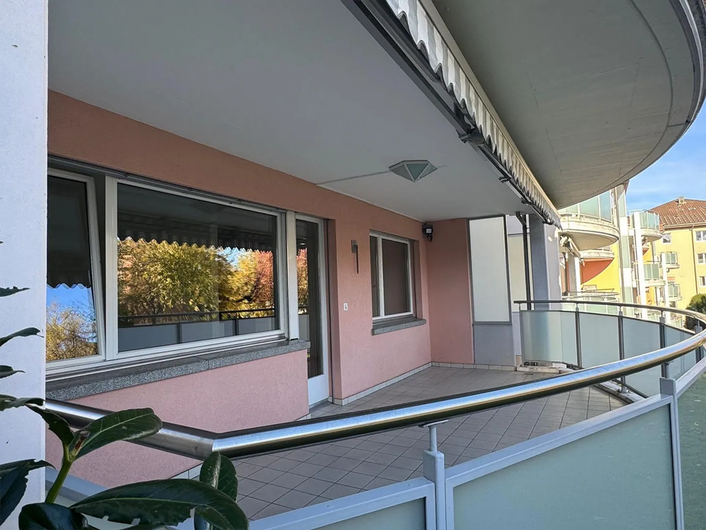 Charmante 3.5 Zimmer Wohnung mit grossem Balkon - Foto 12 von 13