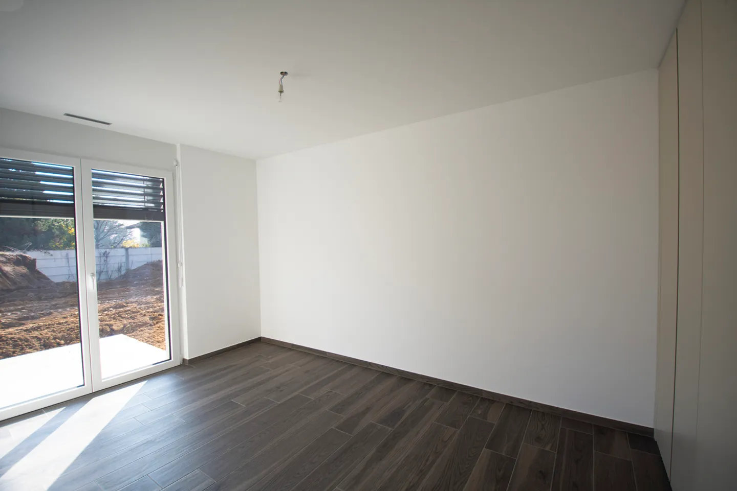 Modern 2.5-room apartment on the lower ground floor - Photo 3 of 5