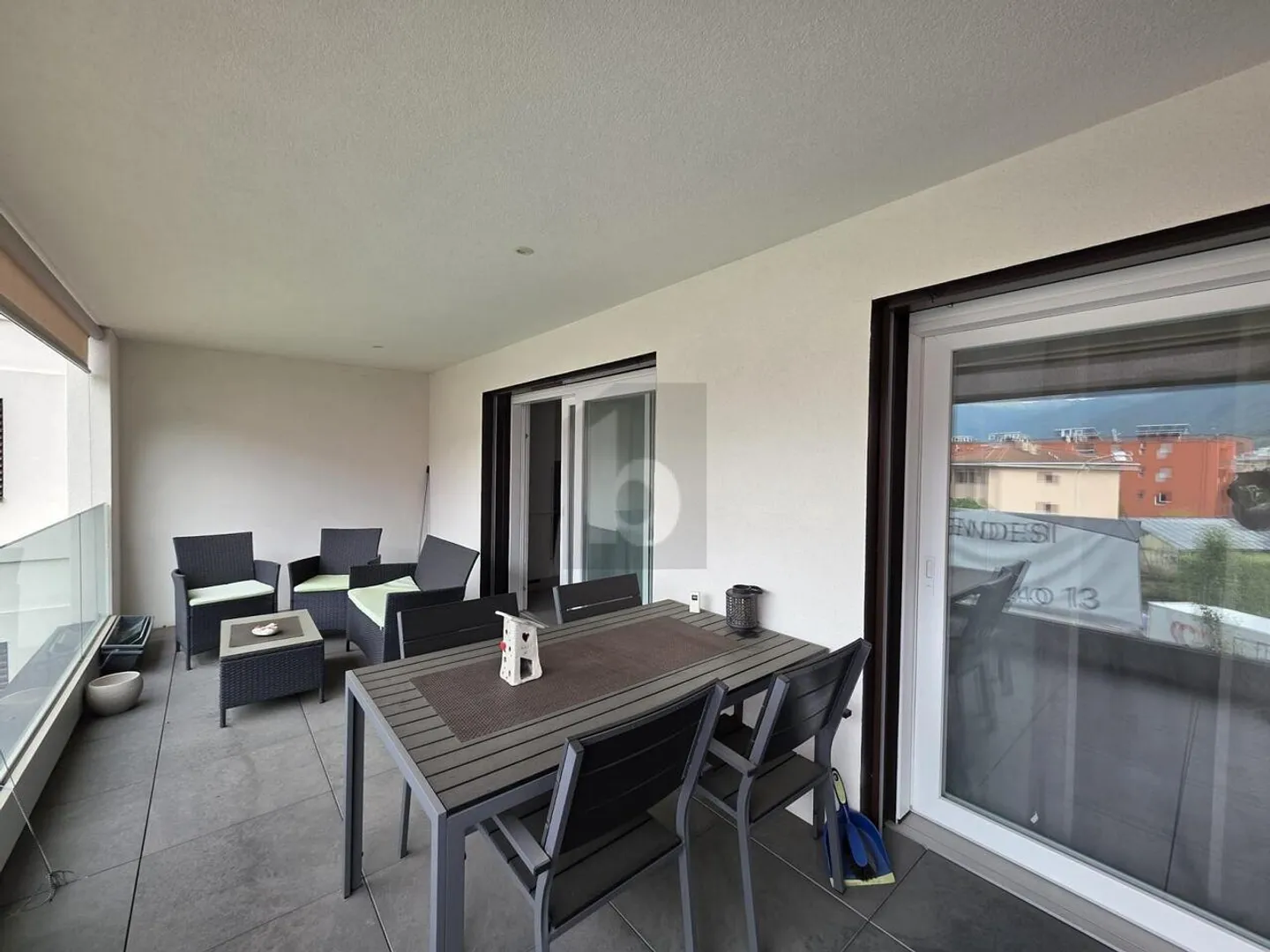 MODERN AND WELCOMING IN A SUNNY LOCATION - Photo 1 of 6