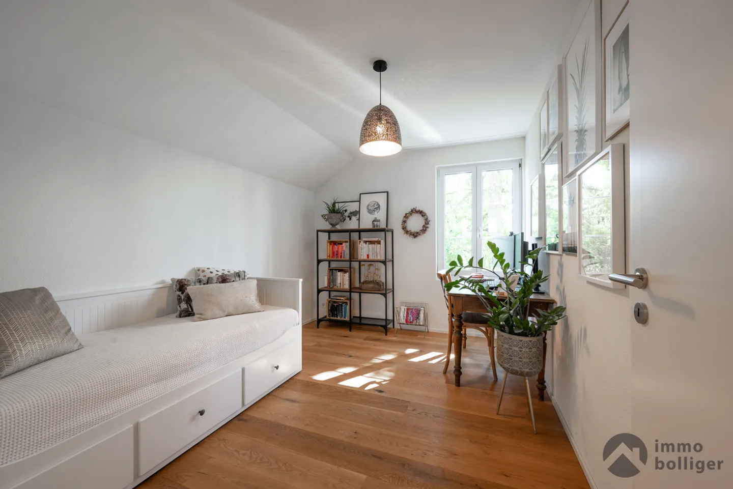 A Home to Fall in Love with in Rothrist - Photo 8 of 14