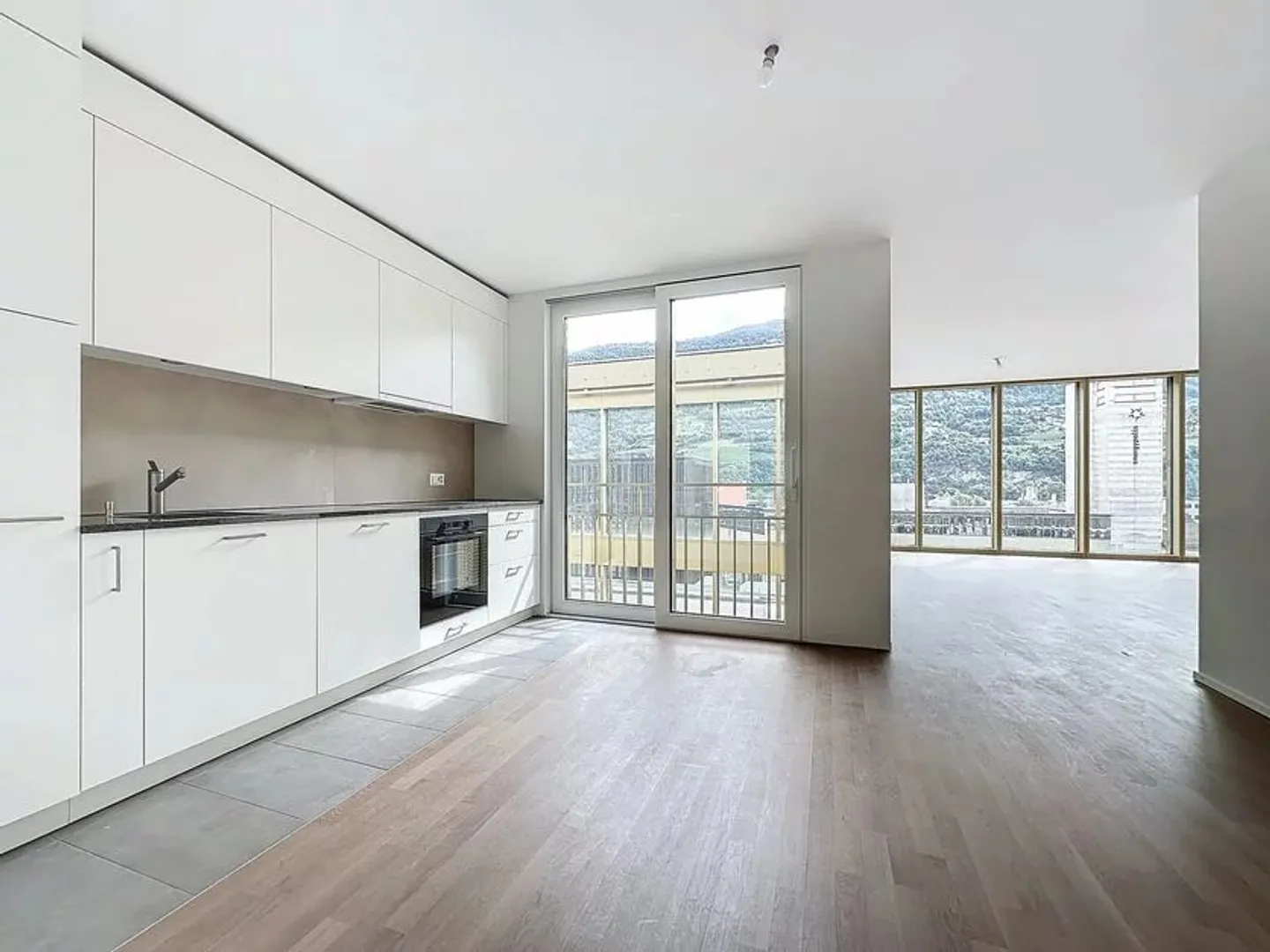 Charmant appartement 2.5 pièces - Photo 3 sur 8