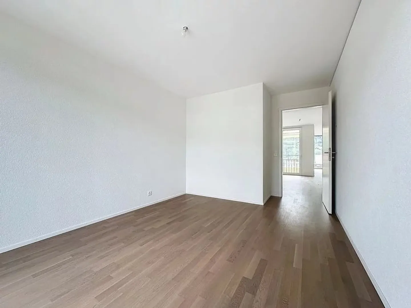 Charmant appartement 2.5 pièces - Photo 6 sur 8