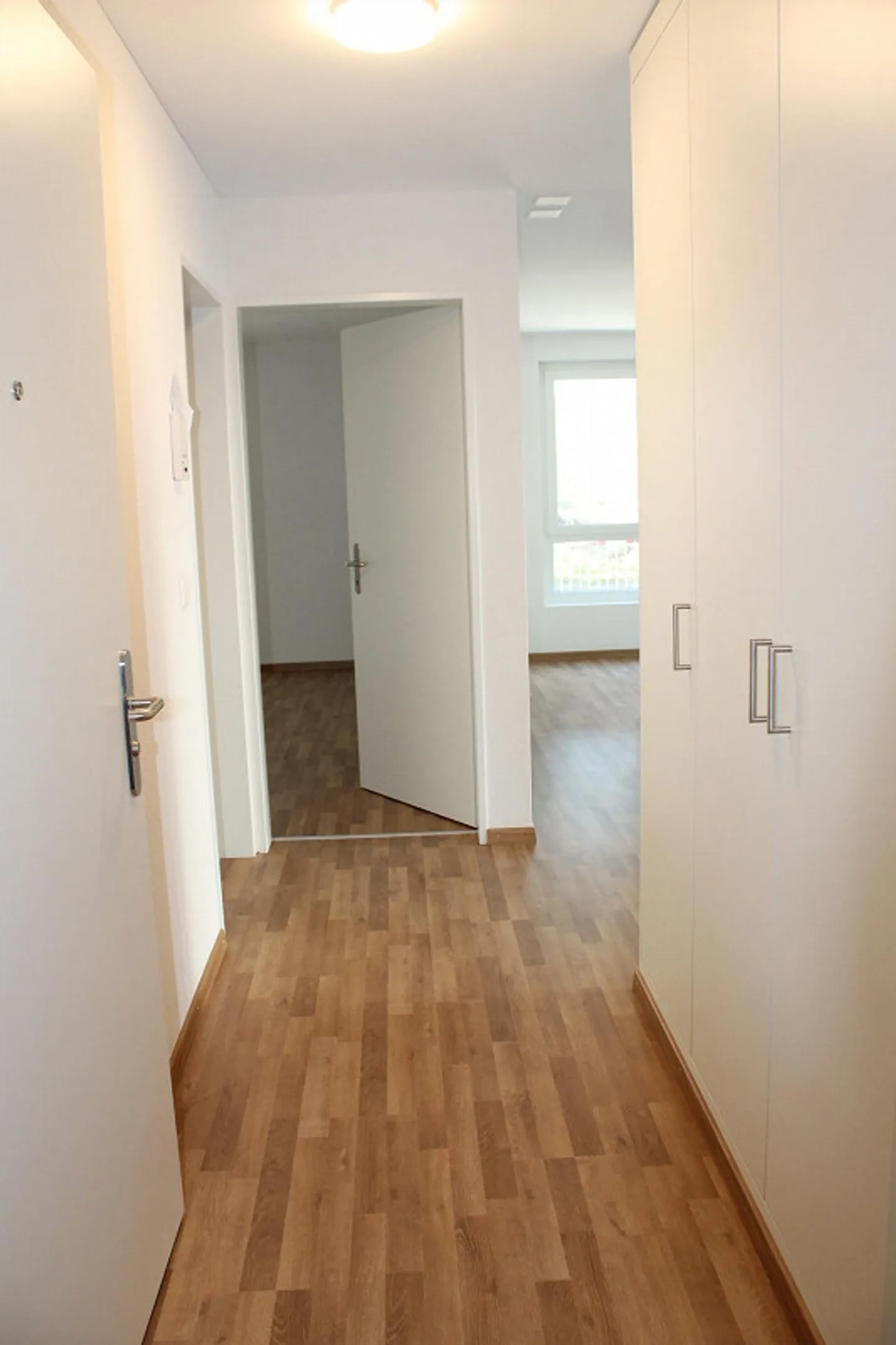 zentral gelegene 2.5-Zimmer-Wohnung in der Bündner Herrschaft - Foto 4 von 9