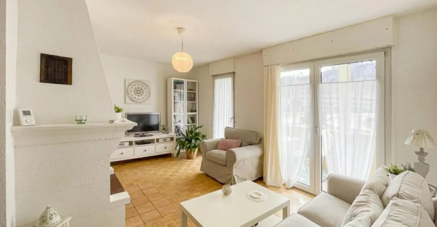 APPARTEMENT 3.5 PIÈCES AVEC BALCON – DÉJÀ LOUÉ, RENDEMENT IMMÉDIAT POUR INVESTISSEUR - Photo 2 sur 12