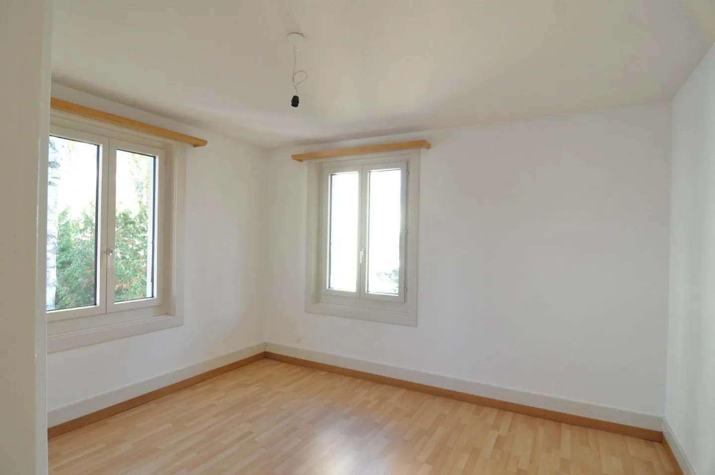 Sunny 3-room apartment - Photo 3 of 10