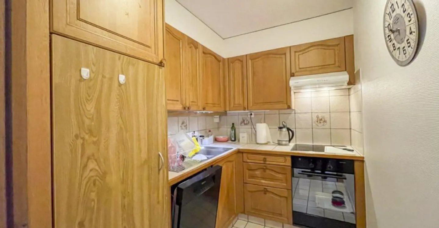 APPARTEMENT 3.5 PIÈCES AVEC BALCON – DÉJÀ LOUÉ, RENDEMENT IMMÉDIAT POUR INVESTISSEUR - Photo 8 sur 12
