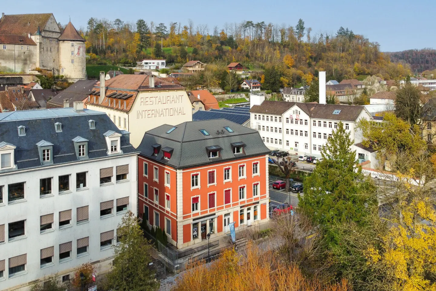 Edificio misto ristrutturato nel centro di Porrentruy - Foto 2 di 13