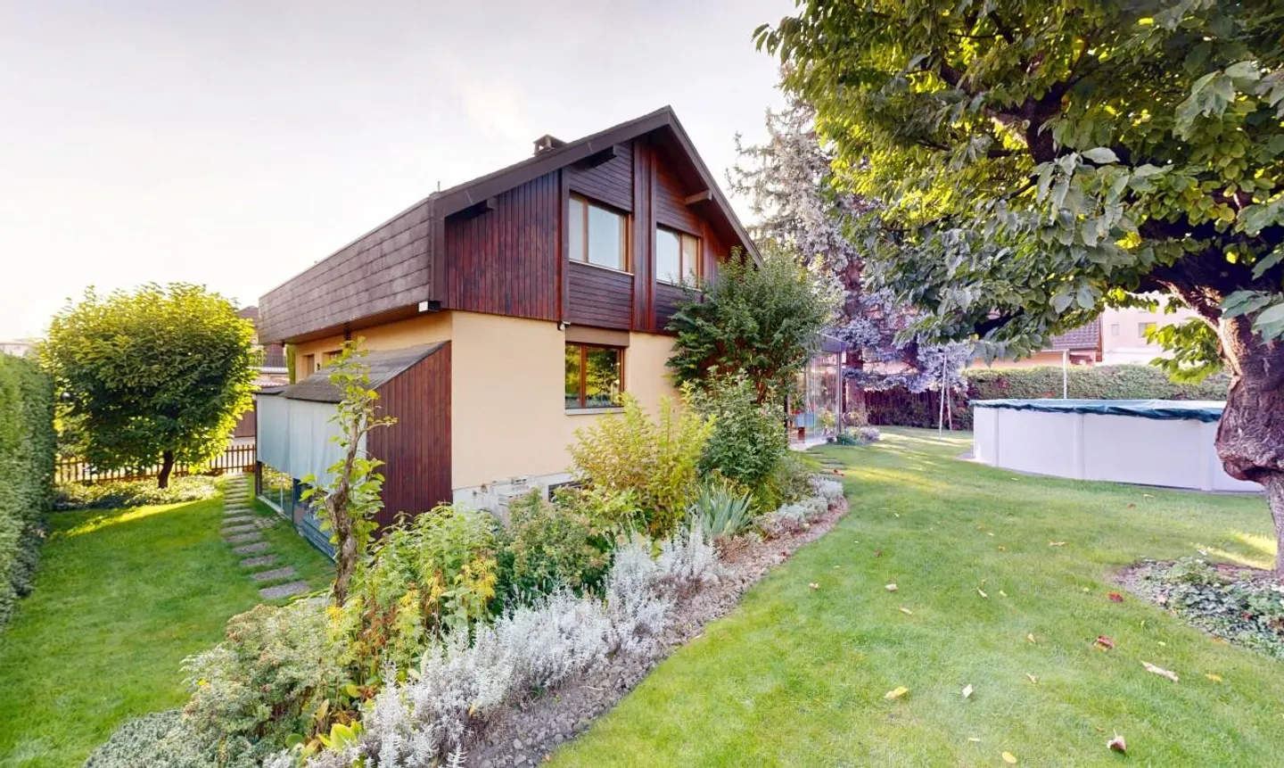 Helles Haus mit Garten, Veranda - Foto 3 von 11
