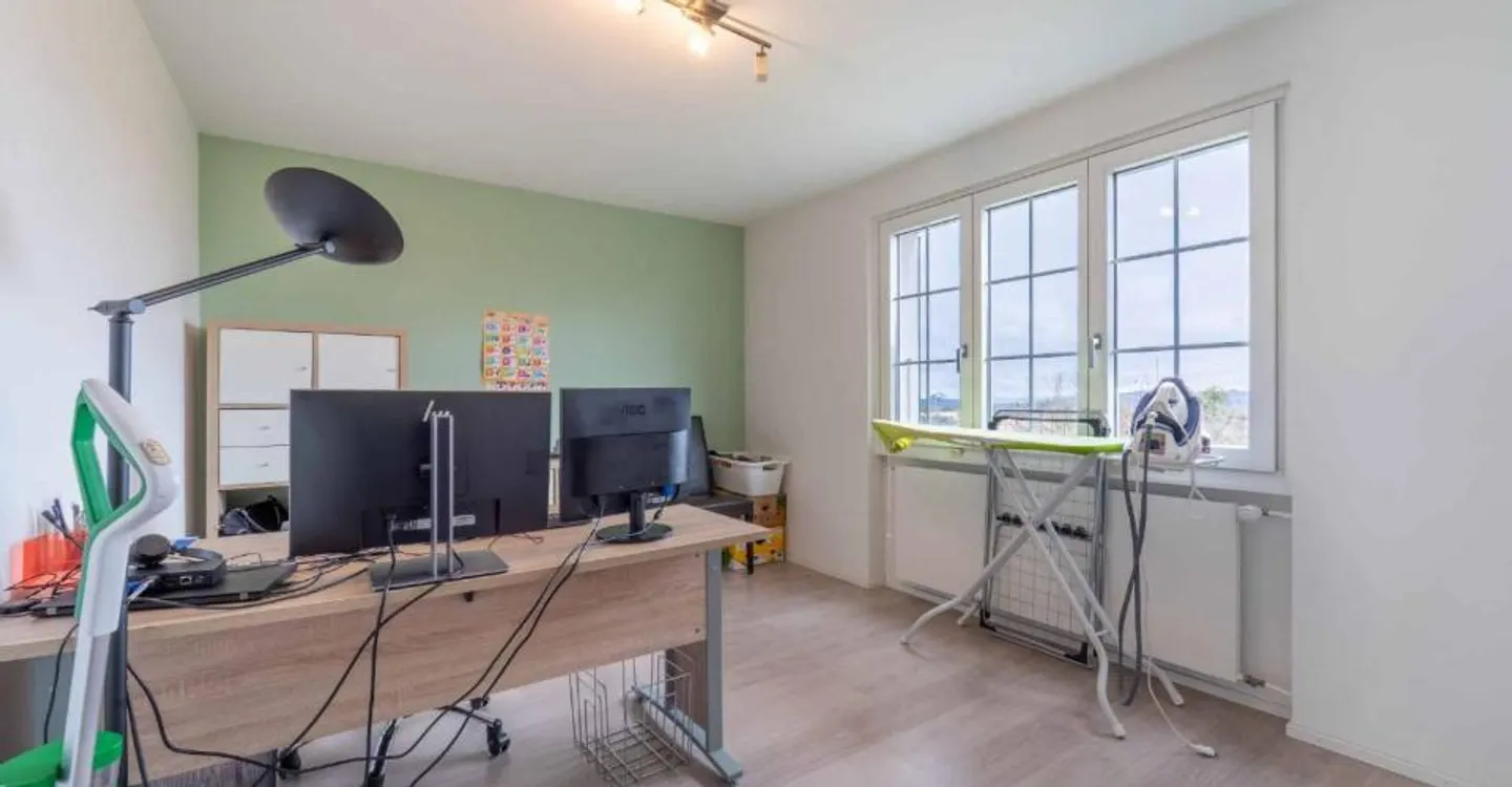Splendida villa indipendente di 5,5 locali con vista panoramica sulle Alpi - Foto 6 di 11