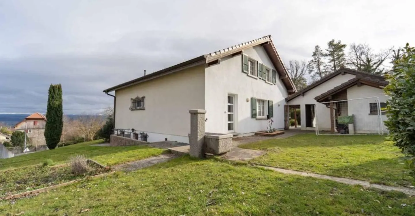 Splendida villa indipendente di 5,5 locali con vista panoramica sulle Alpi - Foto 11 di 11