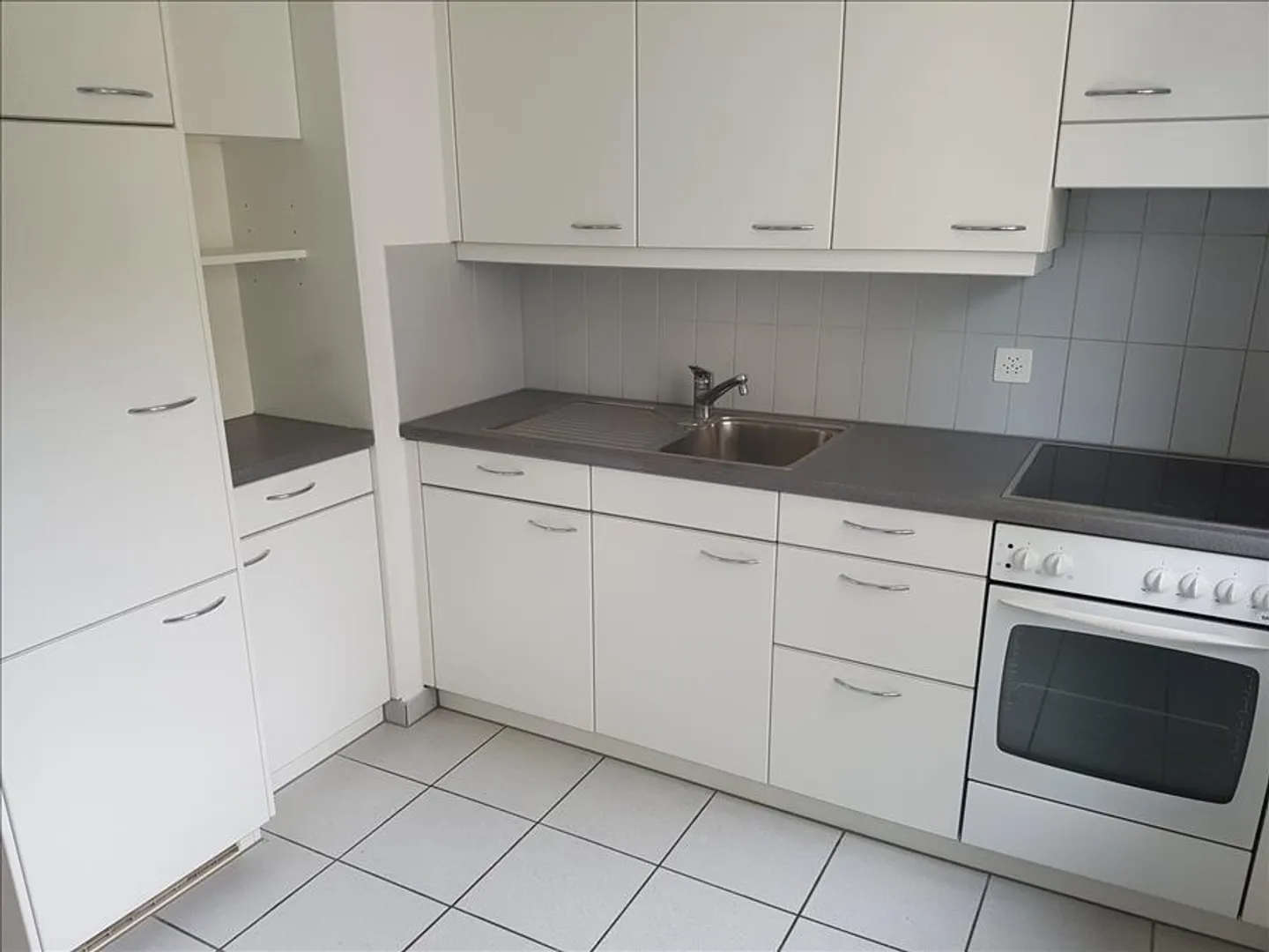 Quiet, sunny location - Photo 5 of 8