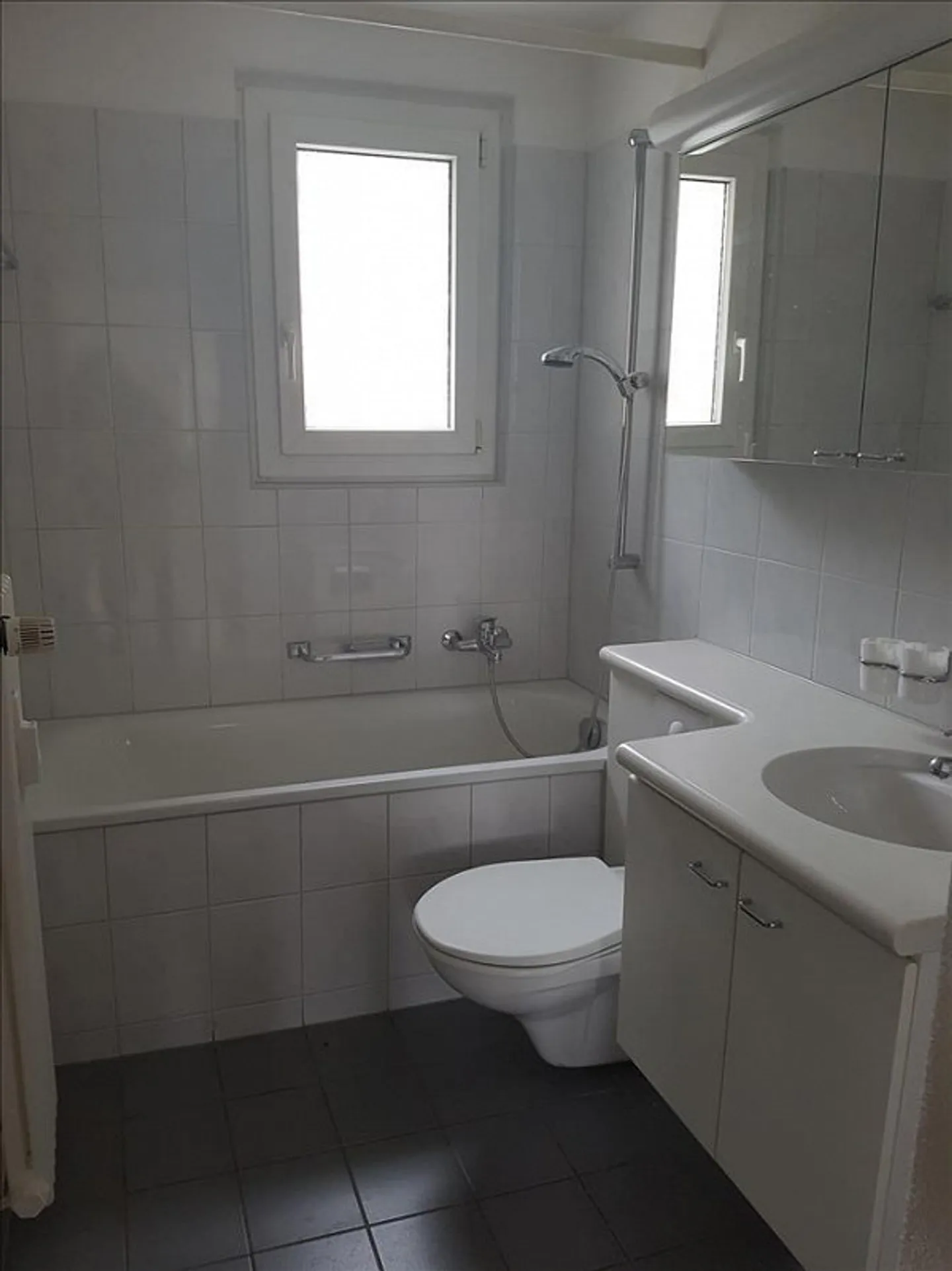 Quiet, sunny location - Photo 6 of 8