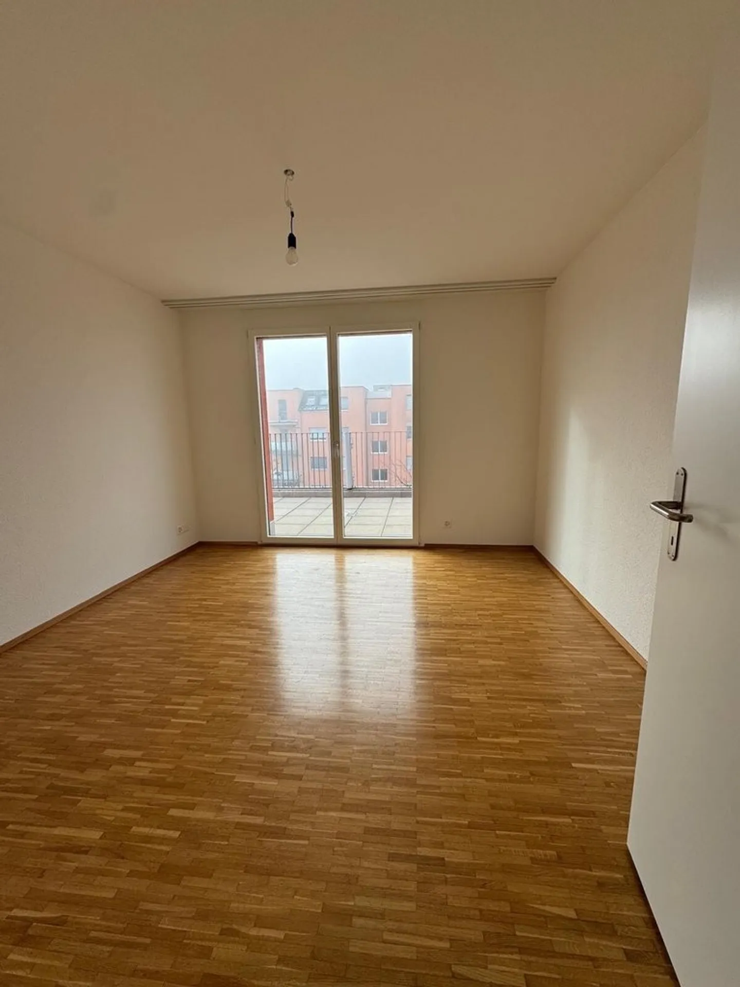 Ici attend votre nouveau chez-vous - Photo 6 sur 12