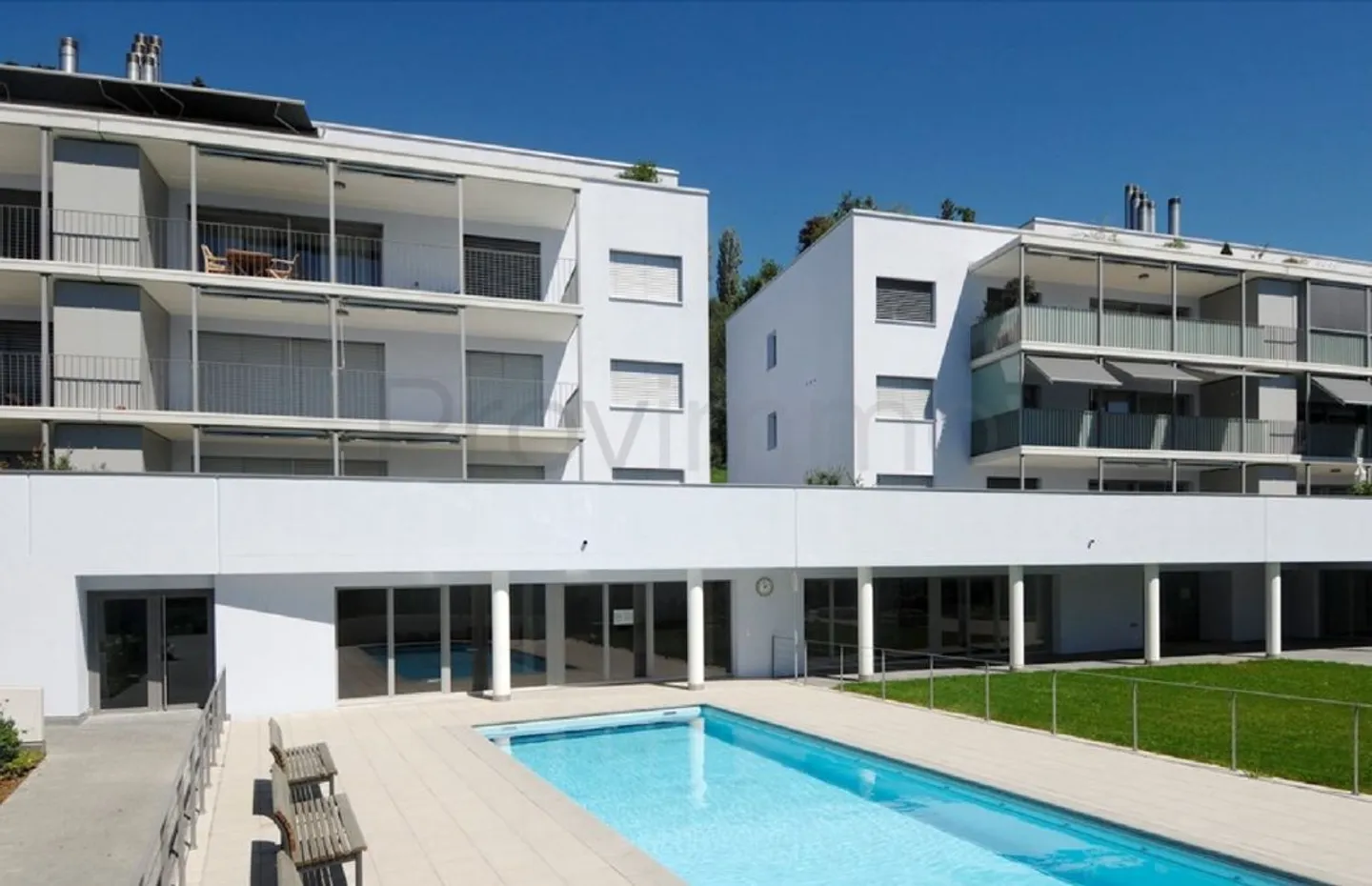 Vielseitiges Wohnerlebnis mit aussergewöhnlichen Annehmlichkeiten - Foto 1 von 13