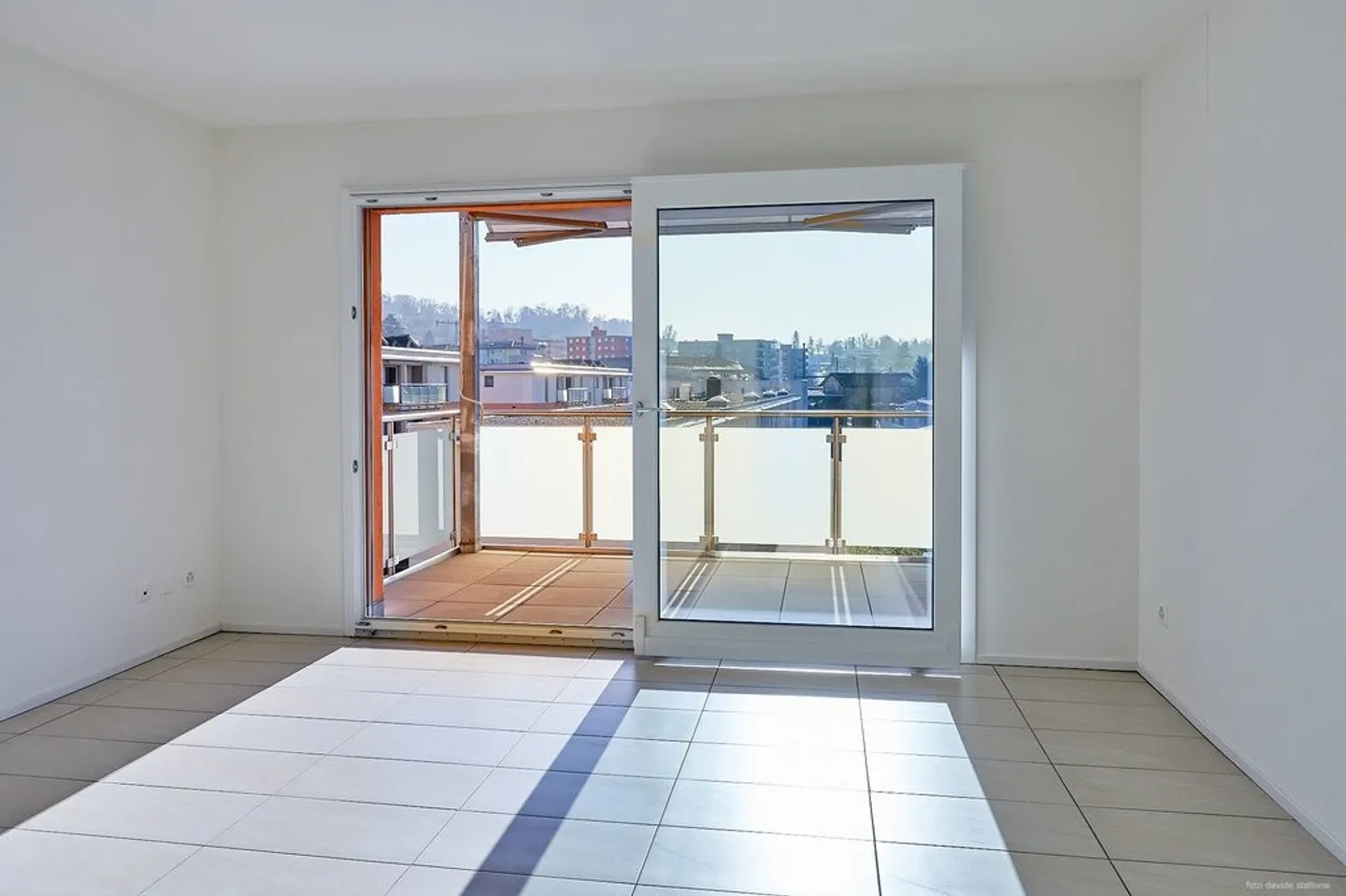 Apartment for rent - Photo 3 of 11