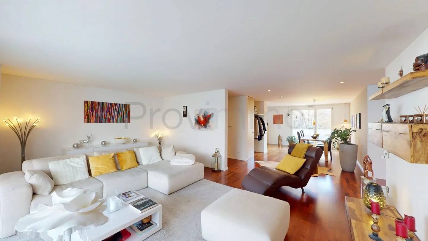 Vielseitiges Wohnerlebnis mit aussergewöhnlichen Annehmlichkeiten - Foto 5 von 13